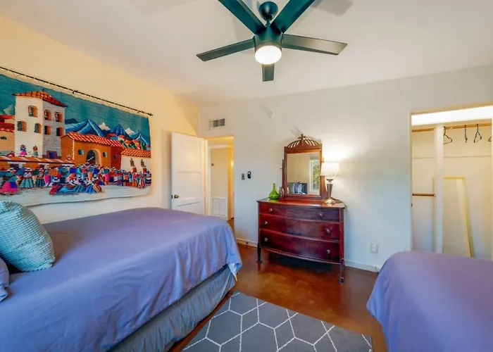 Reid Park And Zoo, 3 Bedroom 2 Ba, Golf, Remodeled Holiday home