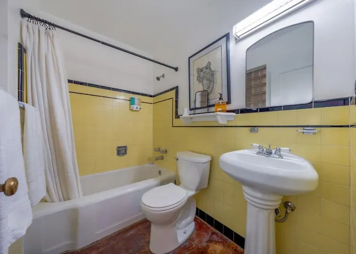 Reid Park And Zoo, 3 Bedroom 2 Ba, Golf, Remodeled Holiday home *